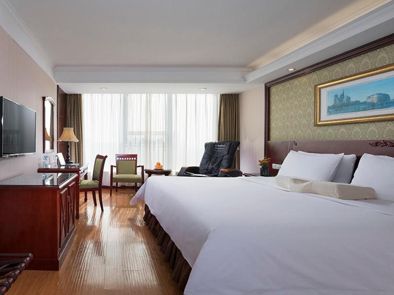 Vienna International Hotel Taicang Nanyang Plaza Exterior photo